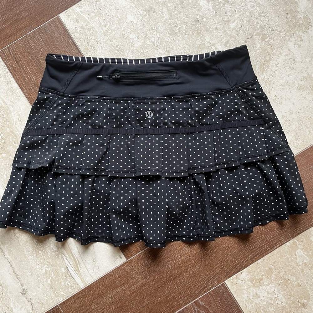 Rare Lulu lemon polka dot skirt